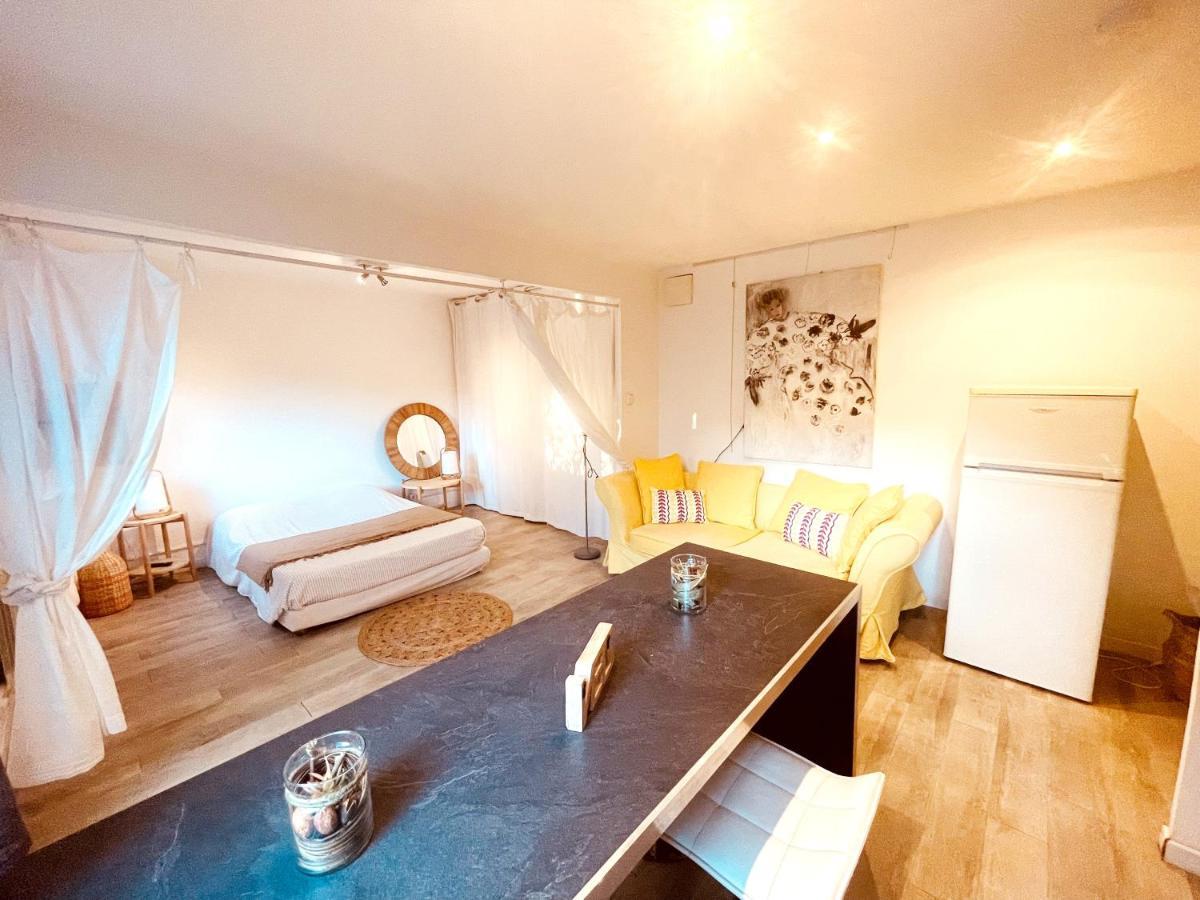 Superbe Appartement Boheme Dans Les Vignes Ним Екстериор снимка